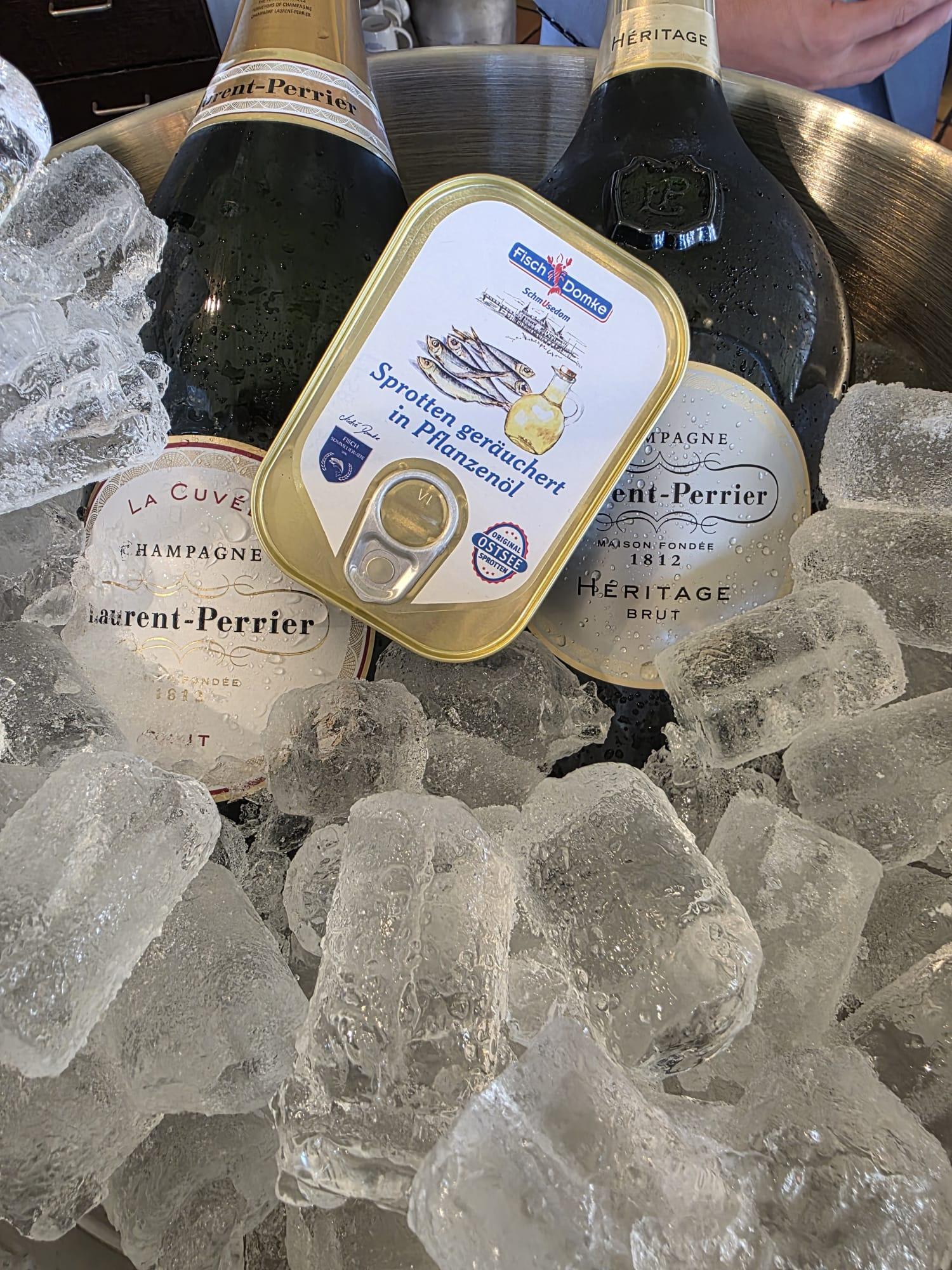 Publikum und Presse beim Weltrekord von Fisch Domke