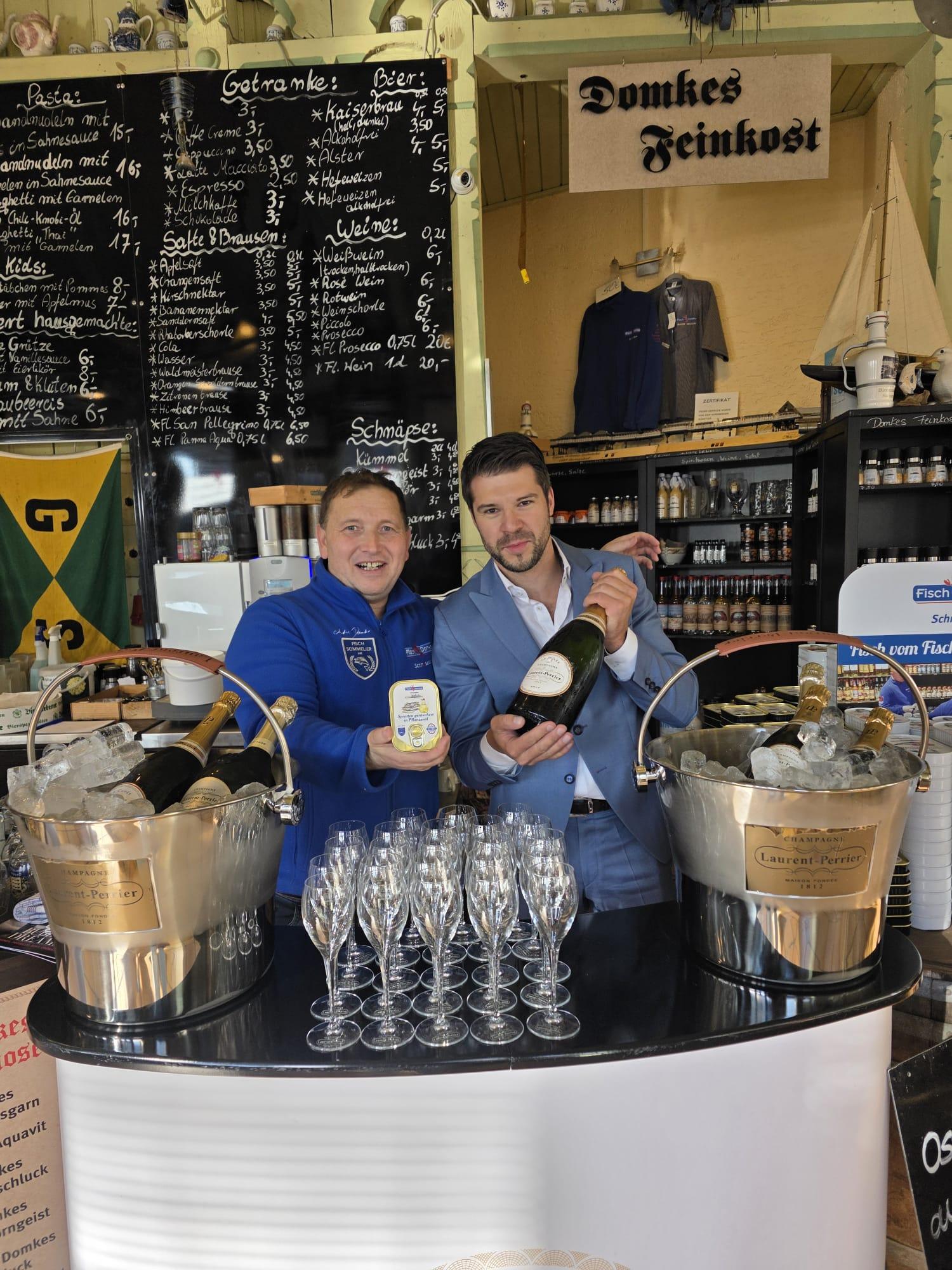 Publikum und Presse beim Weltrekord von Fisch Domke