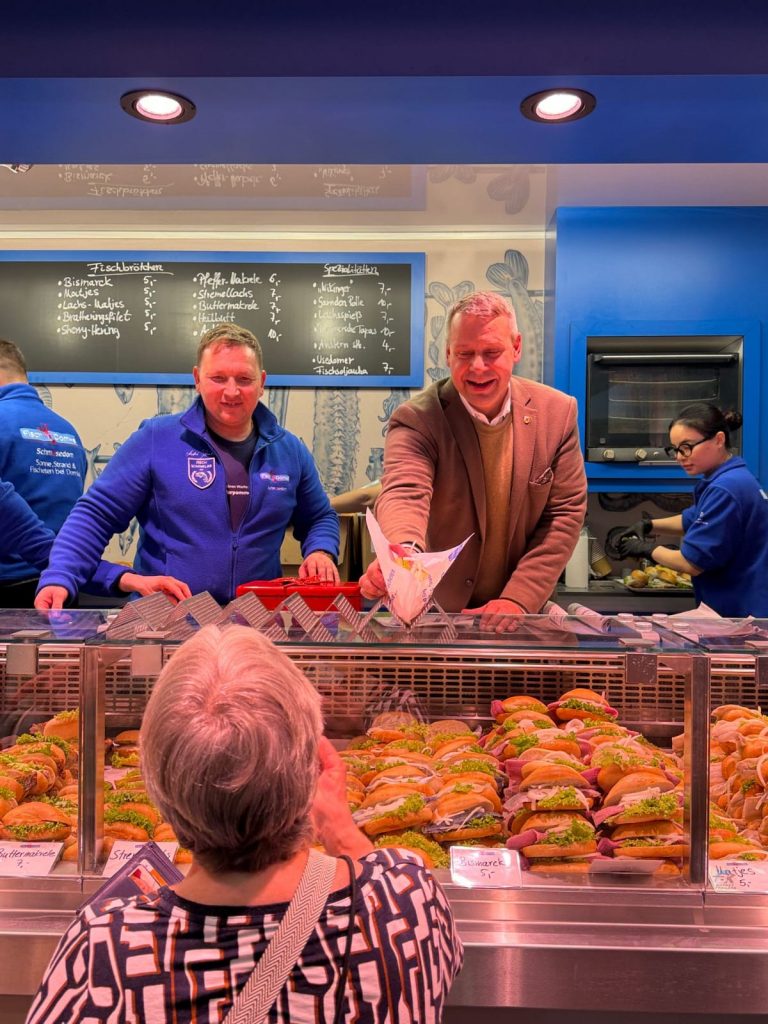 Verkaufsstand mit Domke und Sack
