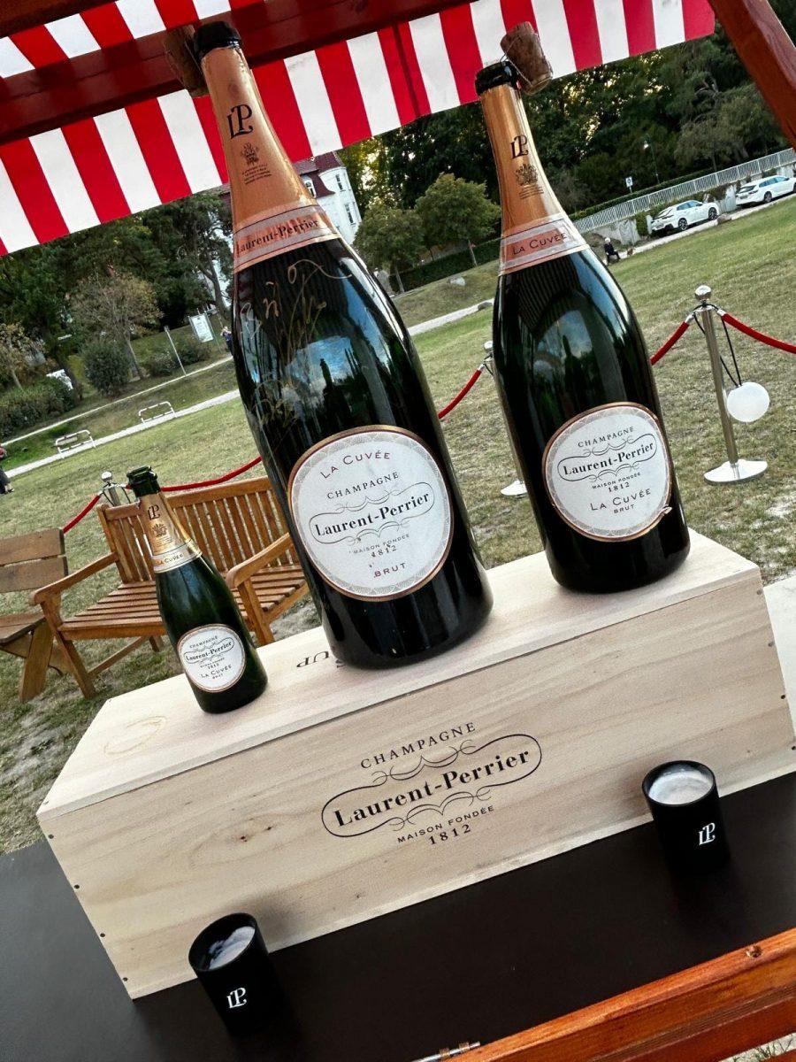 Laurent-Perrier Champagnerflaschen beim Riesenrad Dinner in den Kaiserbädern