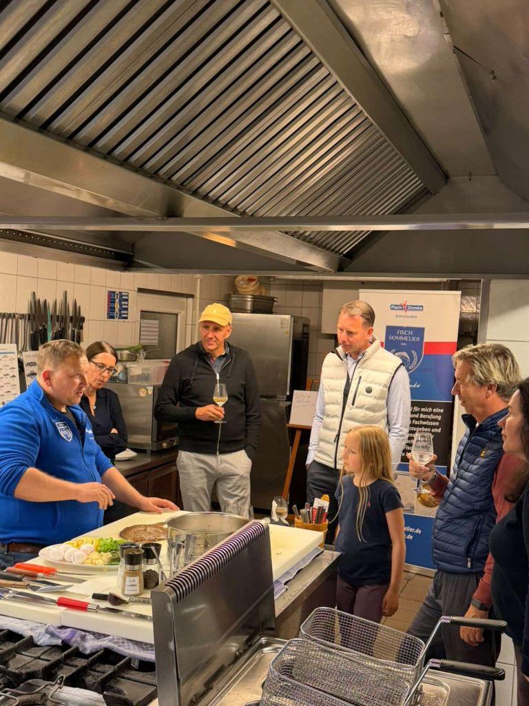 André Domke kocht mit Freunden